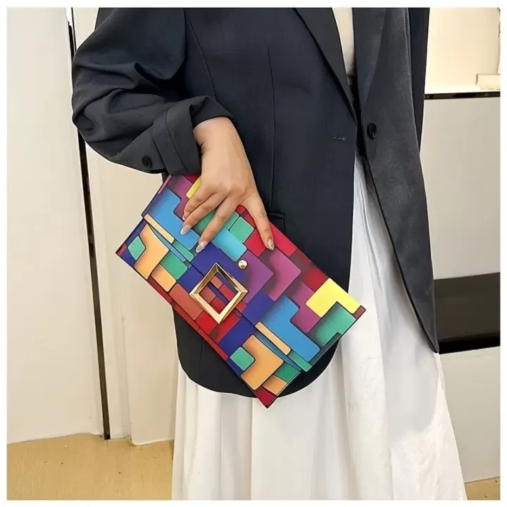 ✨👜 حقيبة صيفية عصرية بنمط هندسي ملوّن 🌈☀️ 6