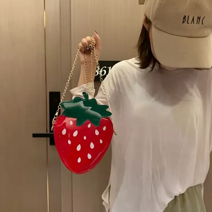 🍓 حقيبة كروس فراولة لطيفة – كاواي وأنيقة 👜💖