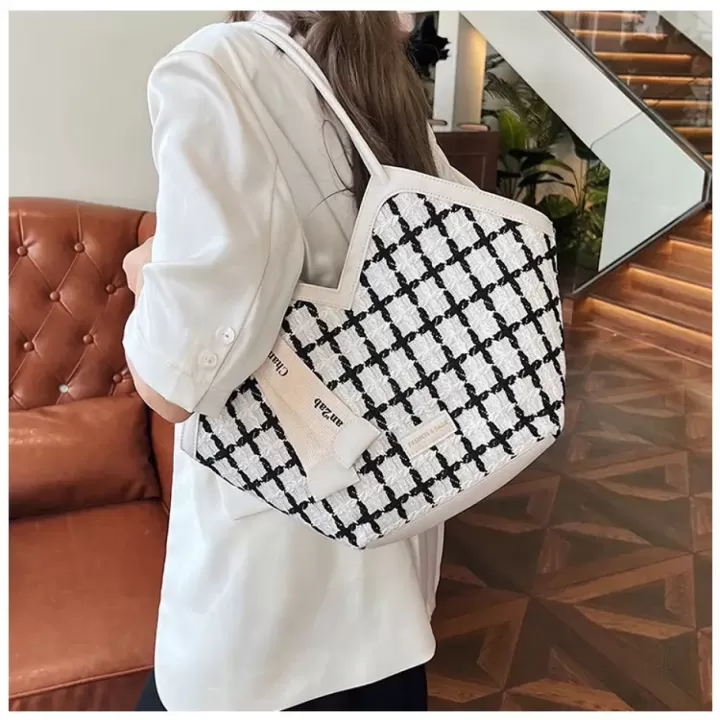 👜 حقيبة يد عصرية أوروبية-أمريكية  – حجم كبير وسعة مثالية ✨ 3